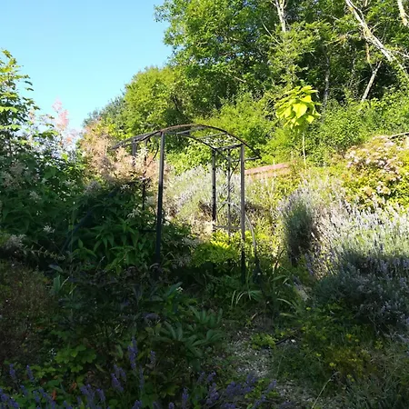 Apiculteur Loue 2 Dans Cadre Verdoyant Pagny-sur-Meuse